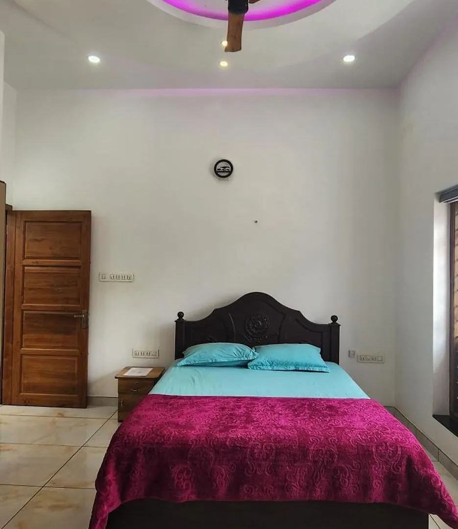 Athirapilly Night Lamp Homestay Athirappilly 0*,